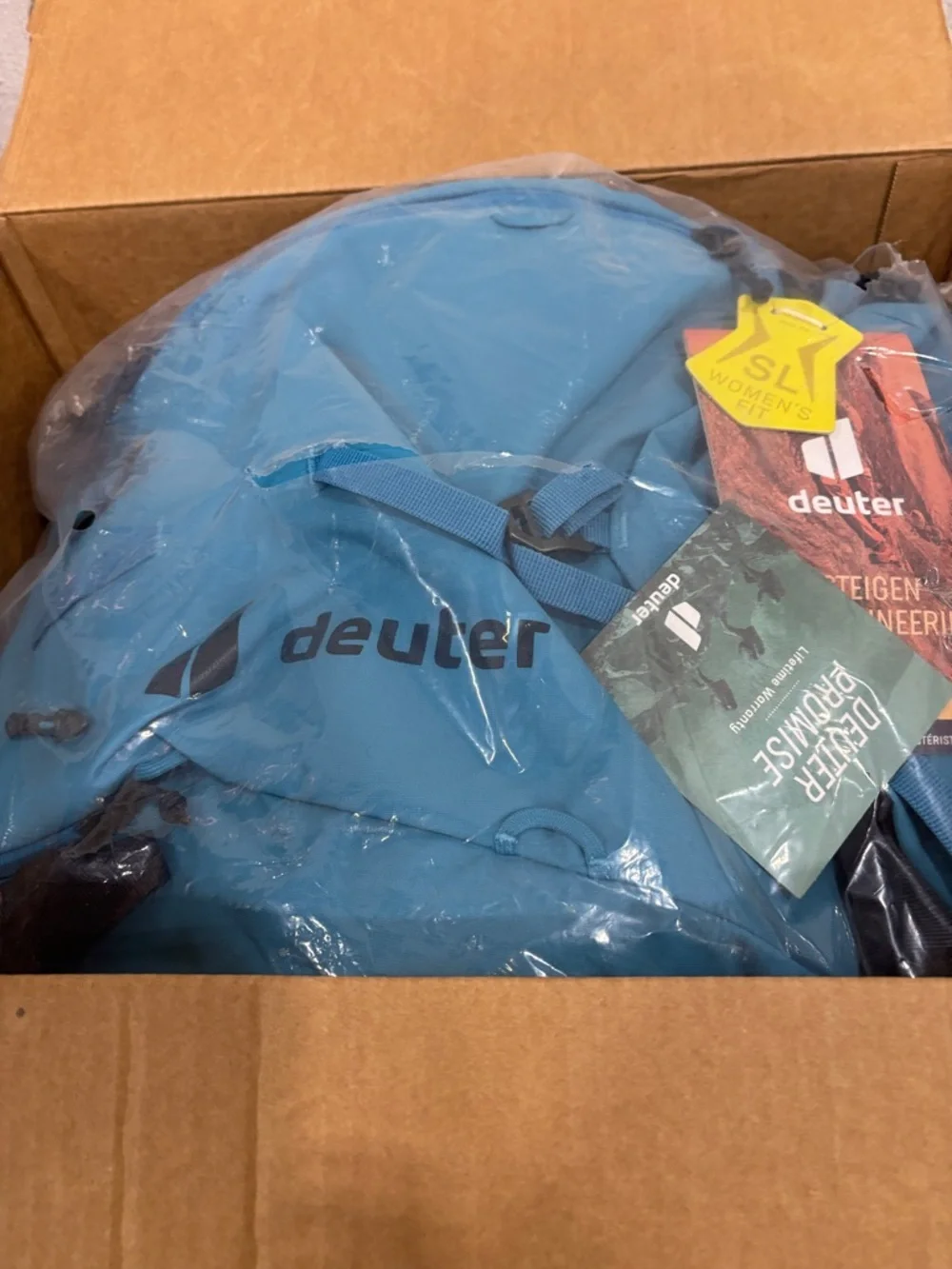 Deuter  Guide 42+8 SL Backpack Alpine Climbing & Mountaineering Pack Lagoon-Ink - Picture 2 of 3